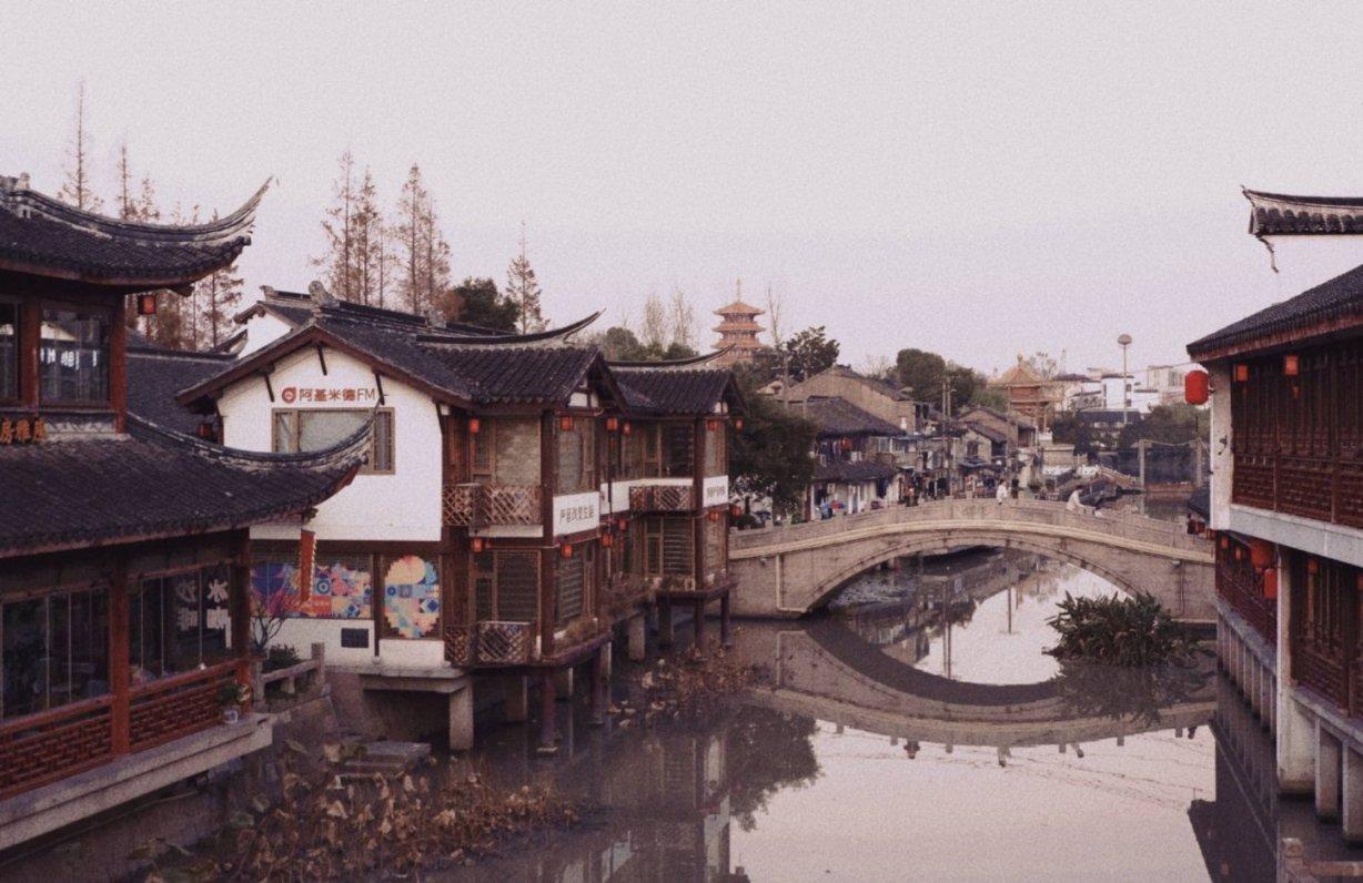 LV母公司去年净利增长8%:亚洲仍是最大市场,不会靠涨价来提高利润